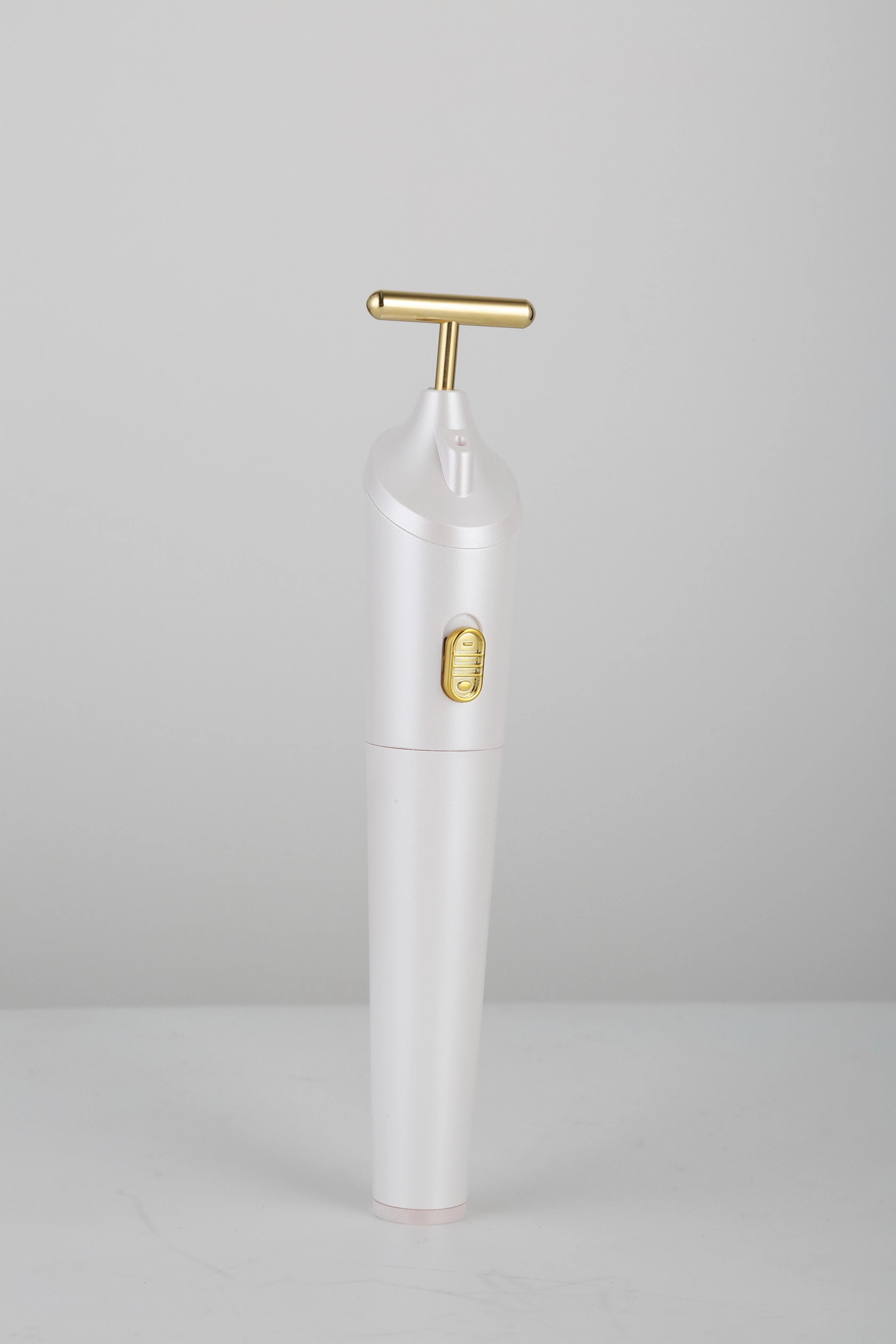 Sainbeauty Wholesale Thin Face Massage Stick Device microcurrent beauty bar face massager Gold Vibration Lifting Stick