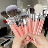 Luxury Custom Logo Vegan Face Makeup Brush Set with Pink Silver Wood Handle Synthetic Hair Concealer Ready