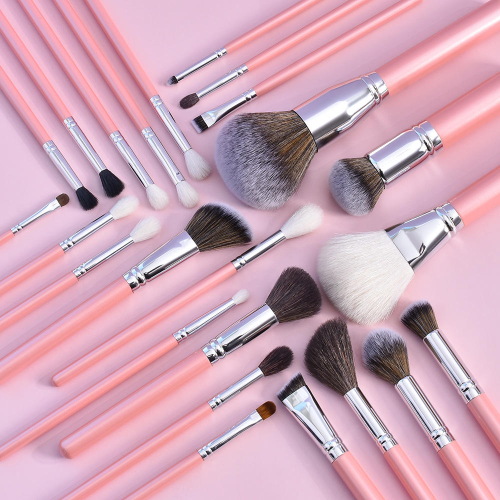 Luxury Custom Logo Vegan Face Makeup Brush Set with Pink Silver Wood Handle Synthetic Hair Concealer Ready