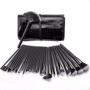 Professional black vegan synthetic and wood makeup brushes 32Pcs