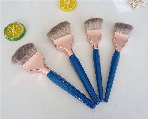 Professional Angled Foundation Brush | Flat Top Liquid & Cream Makeup Brush for Wholesale & Private Label