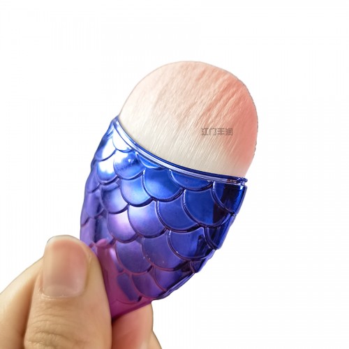 Powder brush fish-shaped foundation makeup powder blush powder makeup tool