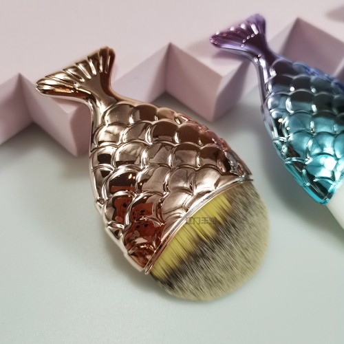 Powder brush fish-shaped foundation makeup powder blush powder makeup tool