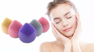 Good High Quality Beauty Device Skin Care FDA FCC CE Certified Facial Cleaning Brush From China
