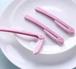 Three Piece Pink Manuel Eyebrow Razor