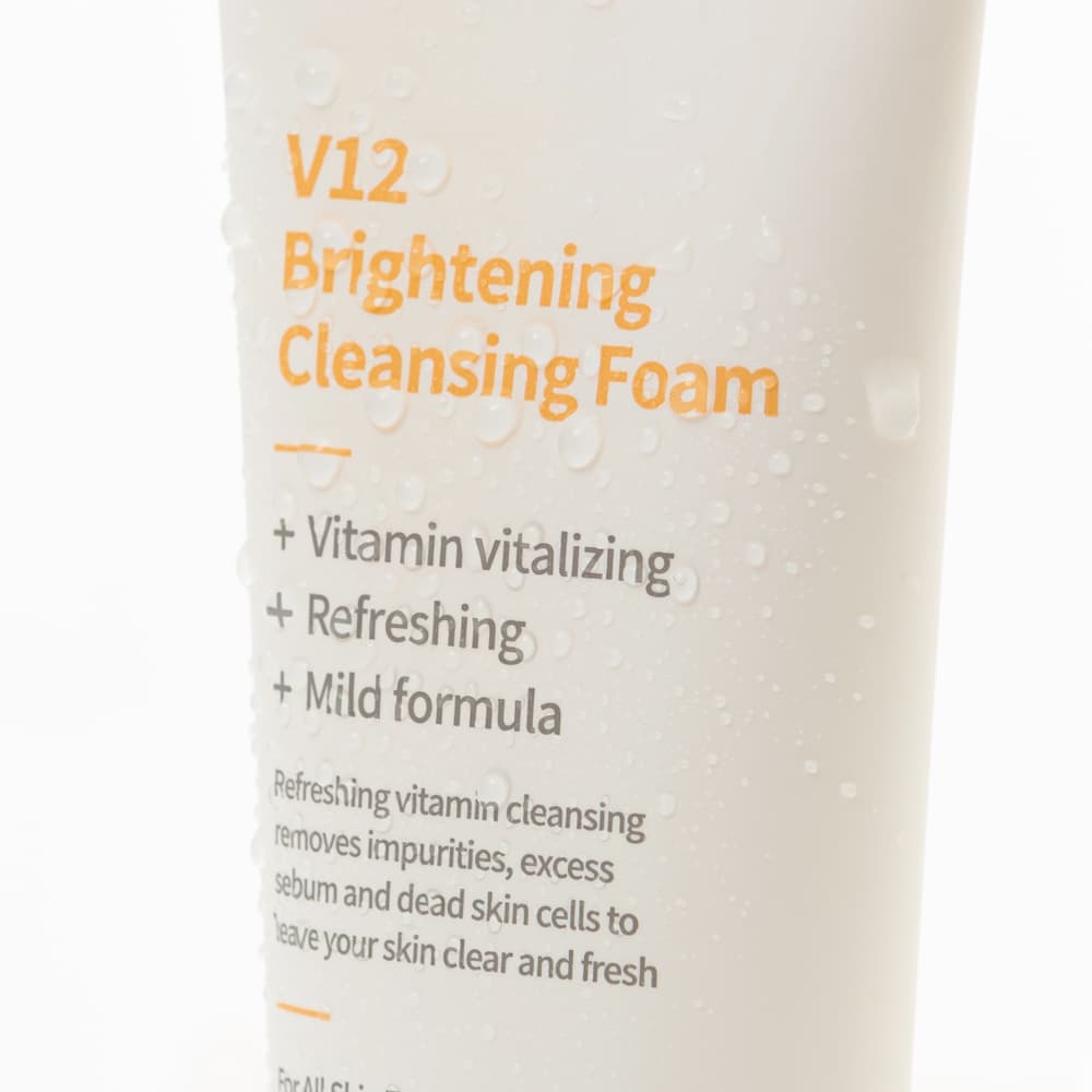 V12 Brightening Cleansing Foam