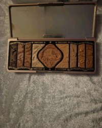 Florasis Floral Engraving Phoenix Makeup Palette in Retro Brown
