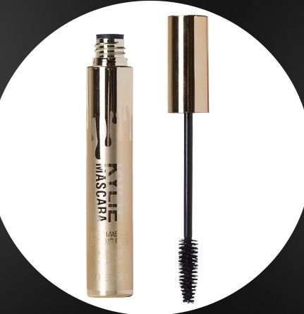Mascara that can be easily brushed from the root of the eyelash