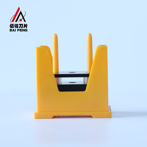China Quality Three Hole To Fixed Shavers Razor Blades