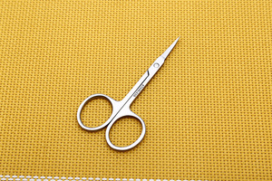 Makeup Tool Korea Small Eyebrow Scissors With Sharp Head BZC16