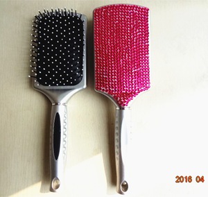 concise Rhinestone hairbrush