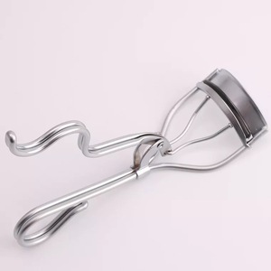 2018 Professional Eyelash Curler With advanced Silicone Pressure Refill Pad Fits All Eye Shapes Curler Magic Private Label