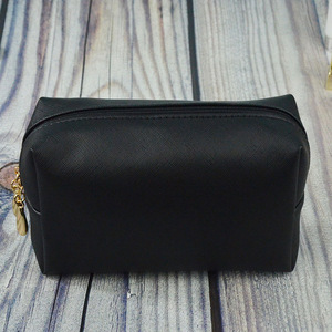 Wholesale  specially designed for ladies with portable waterproof PU cosmetic bags makeup
