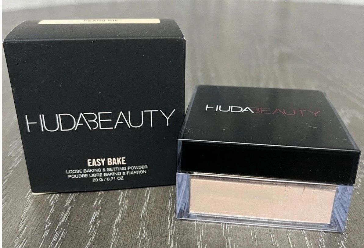 Huda Beauty Easy Bake Loose Baking & Setting Powder  20 g / 0.71 oz