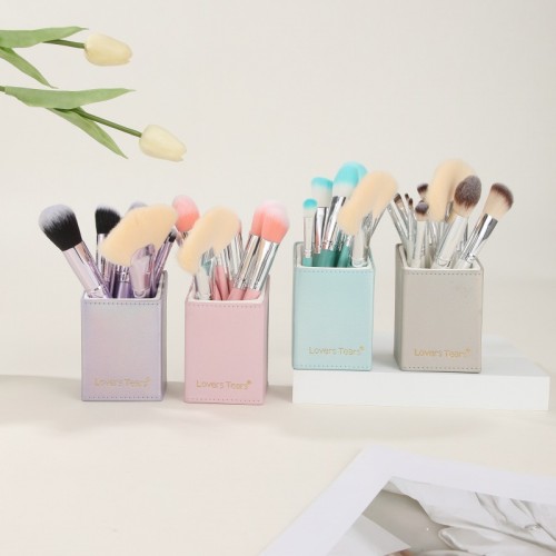 12-barrel makeup brush set for loose powder, blush, eyeshadow, contouring and foundation, a beauty tool