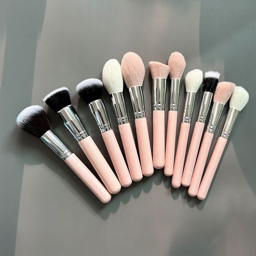 Professional 10 Pieces Matte Pink Handle Cosmetic Brushes Set Multi-Color Soft Synthetic Bristles Full Face Base Makeup Tools Kit
