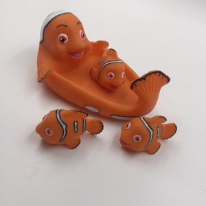Factory direct supply eco friendly PVC Clown Fish shape baby bath toy set