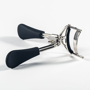 Wholesale NEWPEPTIN custom luxury black plastic handle false eyelash curler