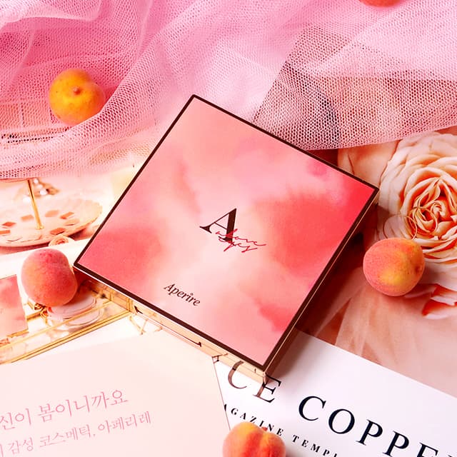 Aperire above eye 01 in bloom