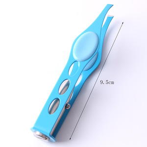 Connie Cona wholesale newest product professional stainless steel LED light eyebrow tweezer