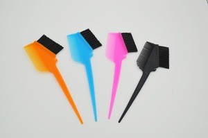 Hair salon equipment dyeing brush and tinting tail comb with low price for coloring