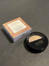 LAURA GELLER NEW YORK Baked Balance-n-Brighten Color Correcting Powder Foundation