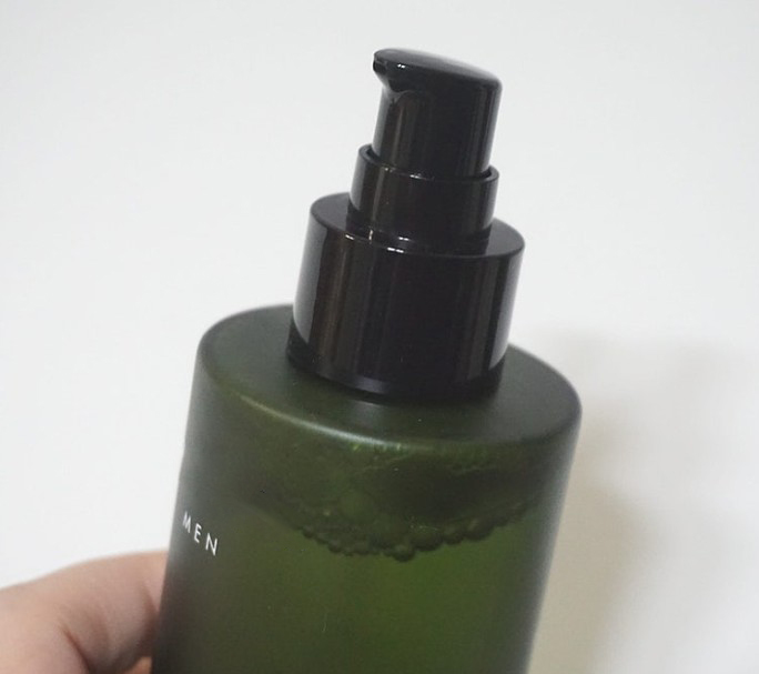 Korean organic  toner for men to support hydrated, healthy-looking skin, made for men