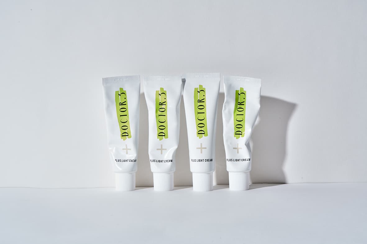 LIGHT INTENSIVE, HYDRATING MOISTURE FRESH CALIMING CARE