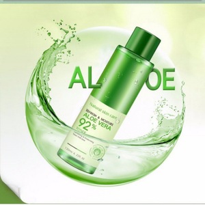 OEM Natural Aloe Vera Gel Toner Essence Face Skin Care Moist Hydrating Vitamin C Gel Whitening Skin Toner 120ml
