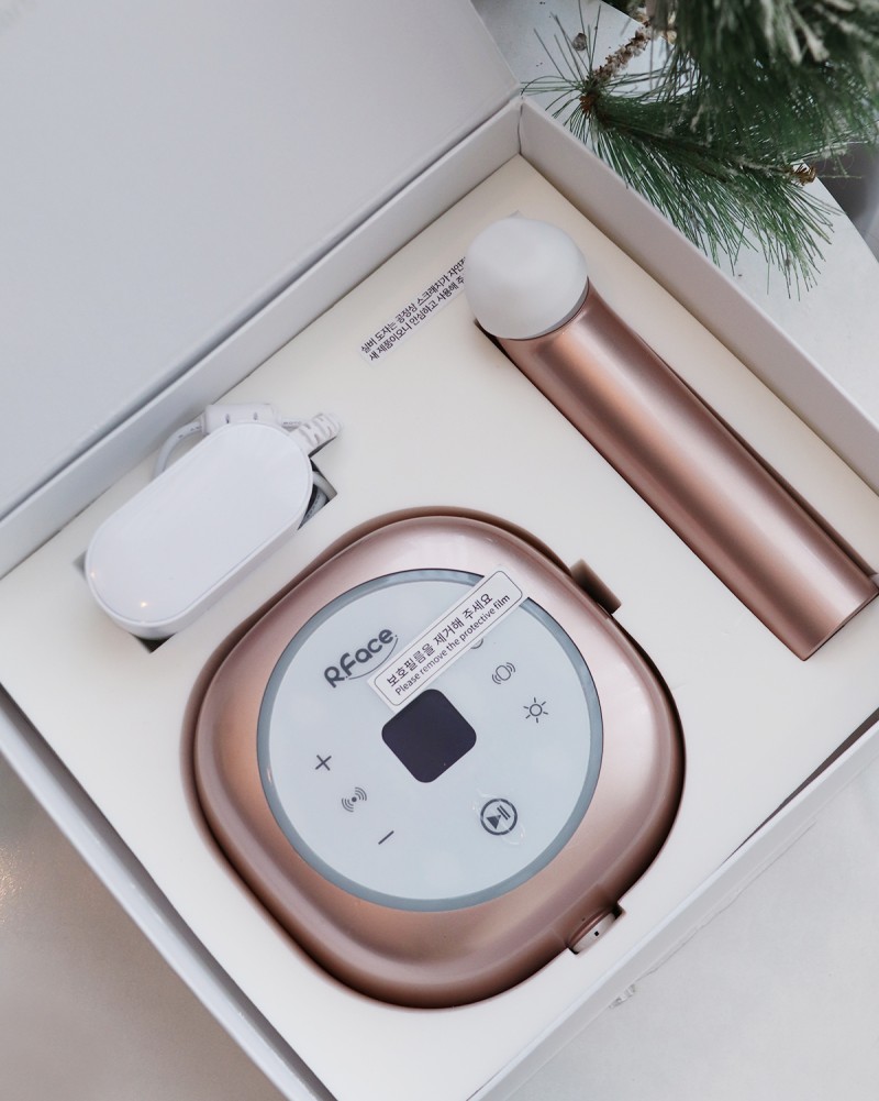 Rface : RF Skincare Device for Home-Use