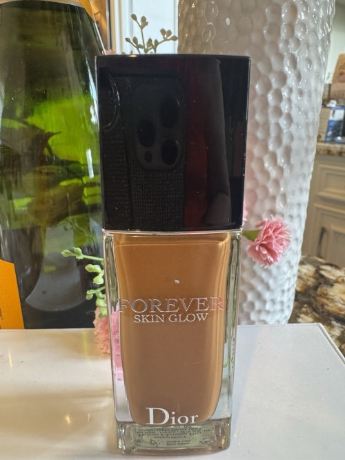 Dior Forever Skin Glow Foundatio