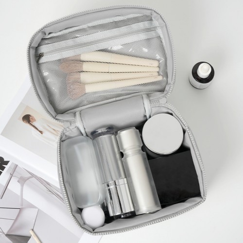 Custom Private Label Quilted Makeup Storage Bag – Multi-Functional Cosmetic Organizer with Zipper & Brush Compartment