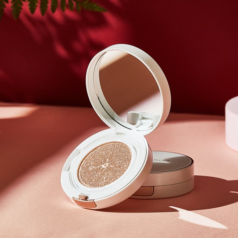 BLANC DIVA GLEAM COVERAGE CUSHION SKIN CARE MAKE UP RECOVERAGE