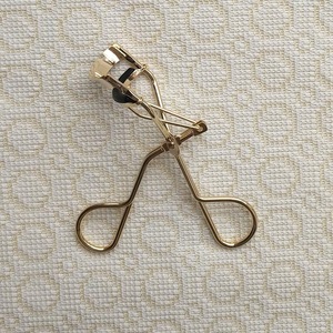 china wholesale Makeup tool plastic handle rose gold eyelash curler