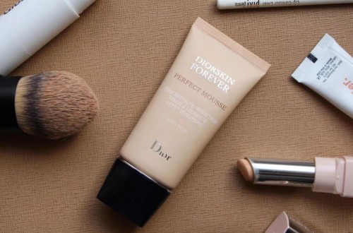 Dior Diorskin Forever Perfect Mousse Perfect Matte Weightless Foundation 030