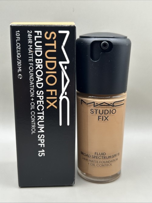 Mac Studio Fix Fluid SPF 15 24hr Matte Foundation+Oil Control NC40