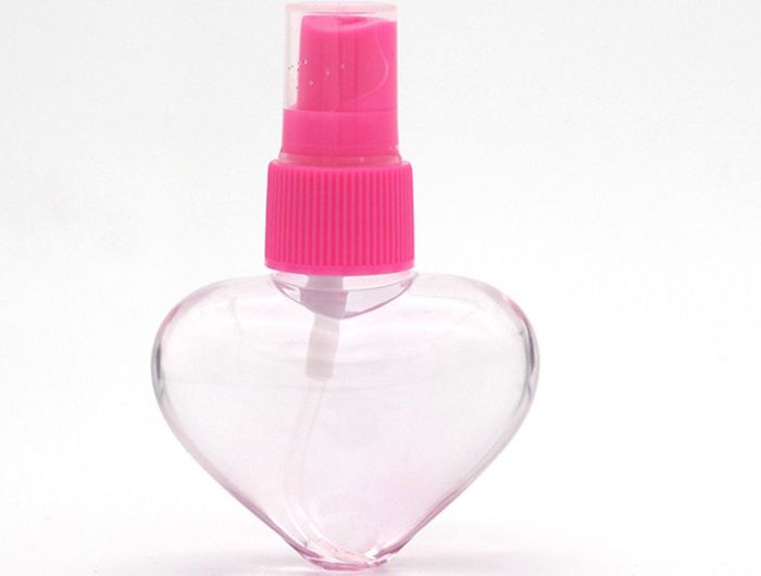 Custom Design Mini Hear Shape 40ML Plastic PET Perfume Bottle With Screw Spray Cap