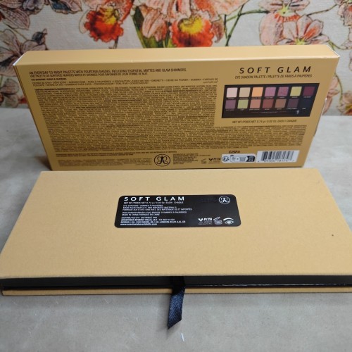 Anastasia Beverly Hills Soft Glam Eyeshadow Palette