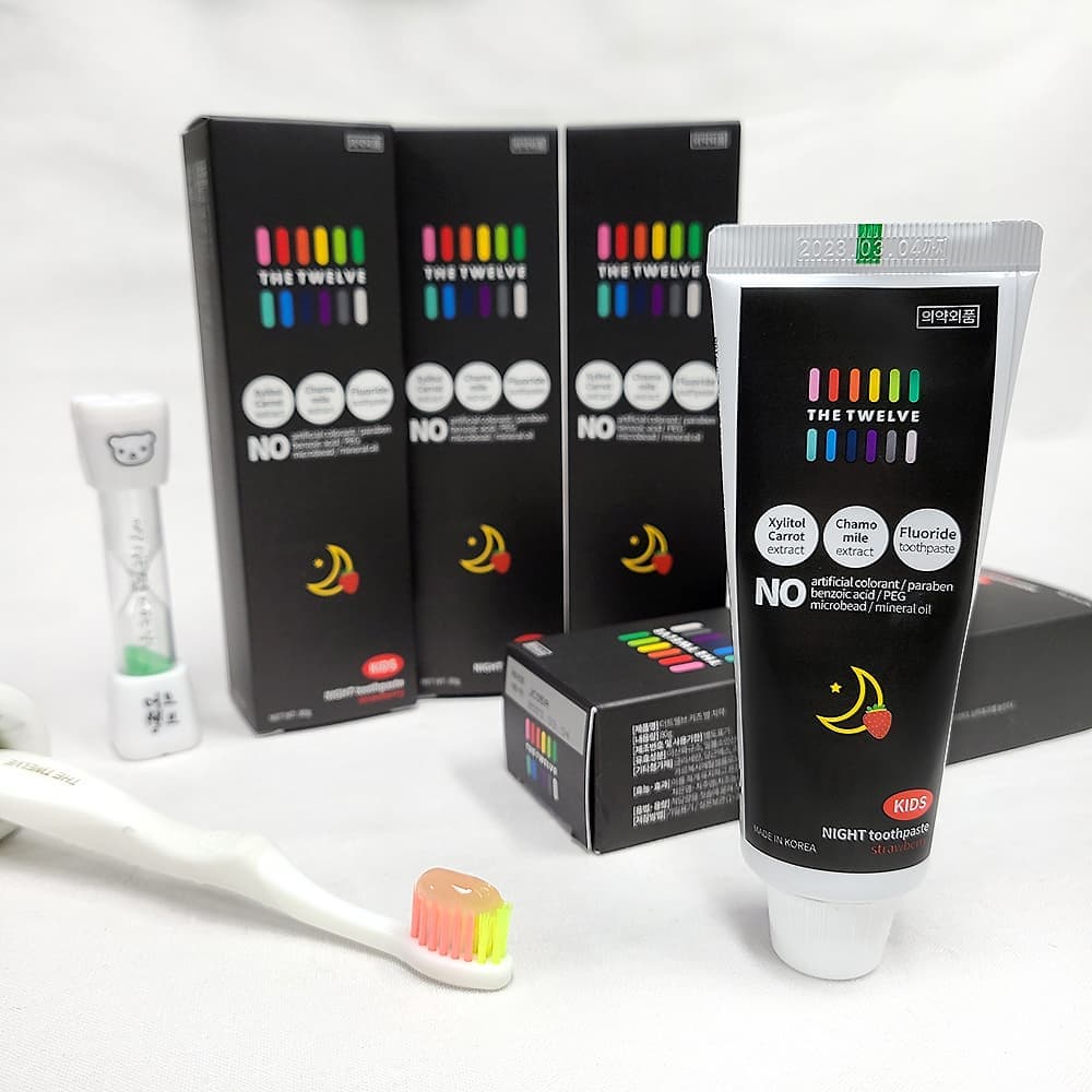 The Twelve Kids Toothpaste Day and Night 
