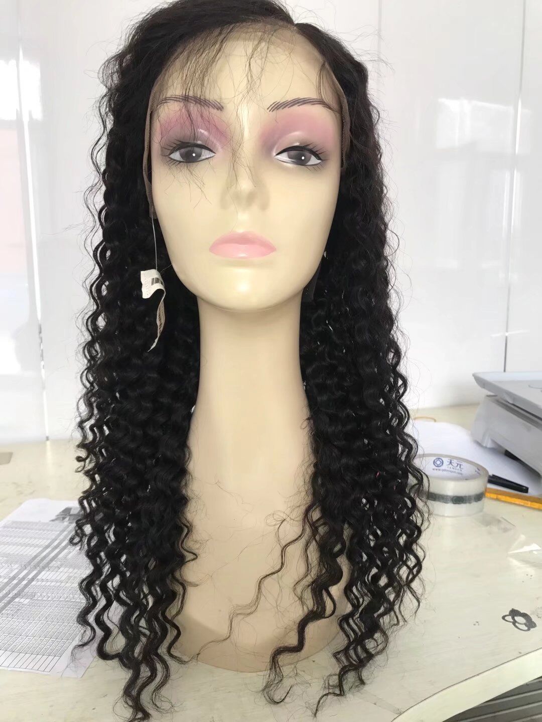 Curly wig 22"