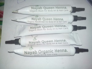 Body art quality organic henna powder