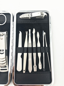 Factory promotional multifunction 12 pcs manicure set nail care tool with box