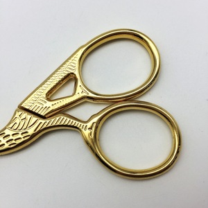 Makeup tools individuality bird eyelash scissor used to trim false eyelashes