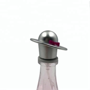 Unique pump sprayer glass perfume bottles 15ml with hat cap