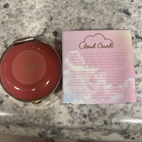 Too faced Cloud Crush Blush Head in The Clouds