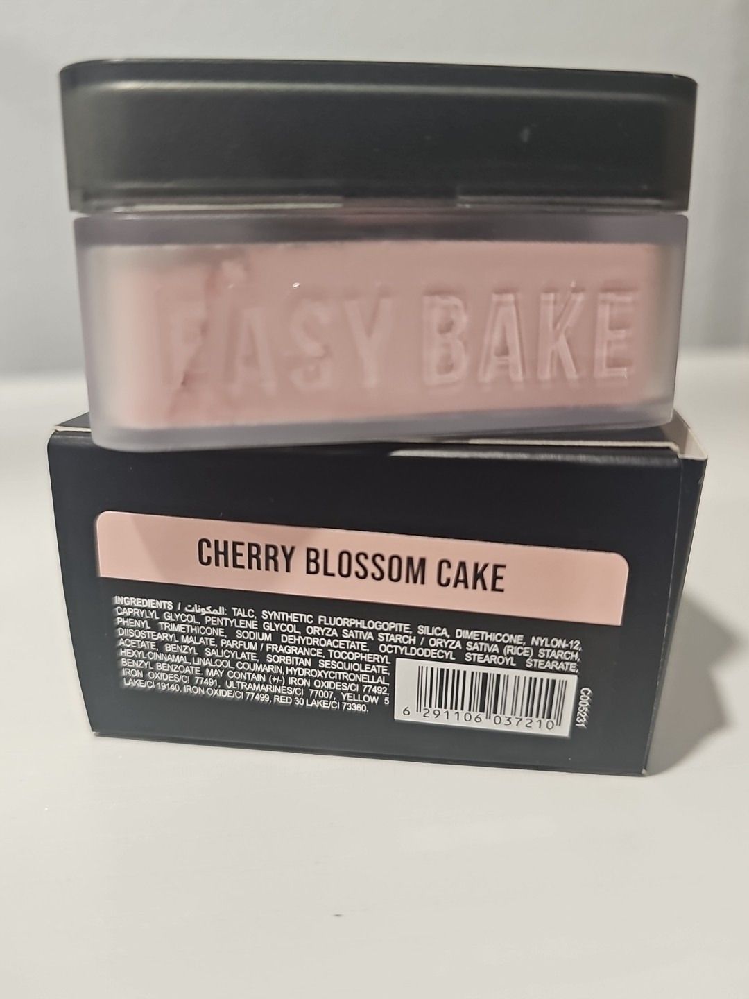 Huda Beauty Easy Bake Loose Baking & Setting Powder 20g