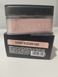 Huda Beauty Easy Bake Loose Baking & Setting Powder 20g