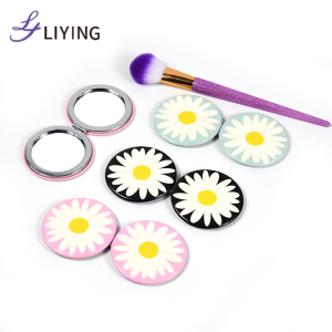 Portable Daisy Design Travel Compact Cosmetic Mirror