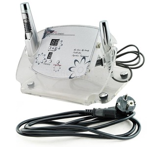 Portable no-needle mesotherapy device