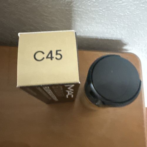 MAC Studio Fix Fluid SPF 15 24HR Matte Foundation+Oil Control C45 -1oz/30ml